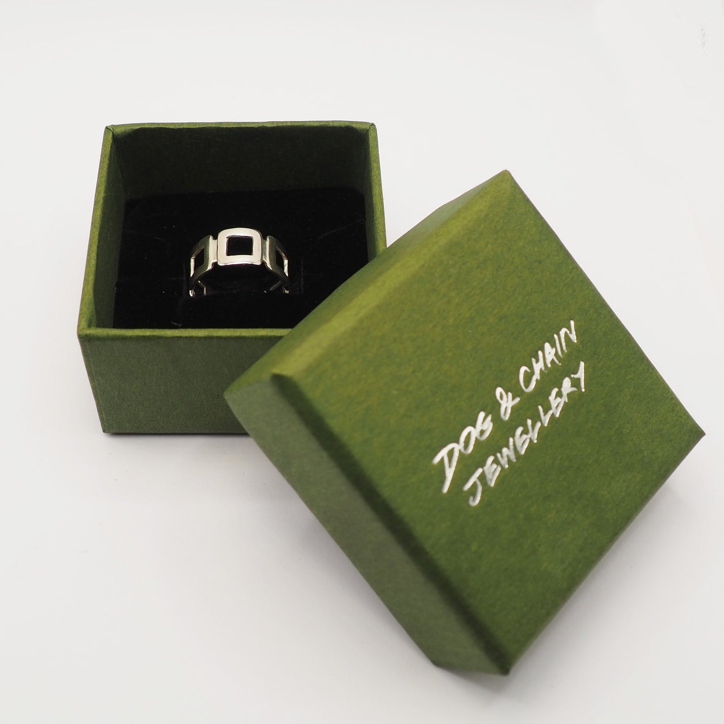 Connected Squares Ring (size Q)