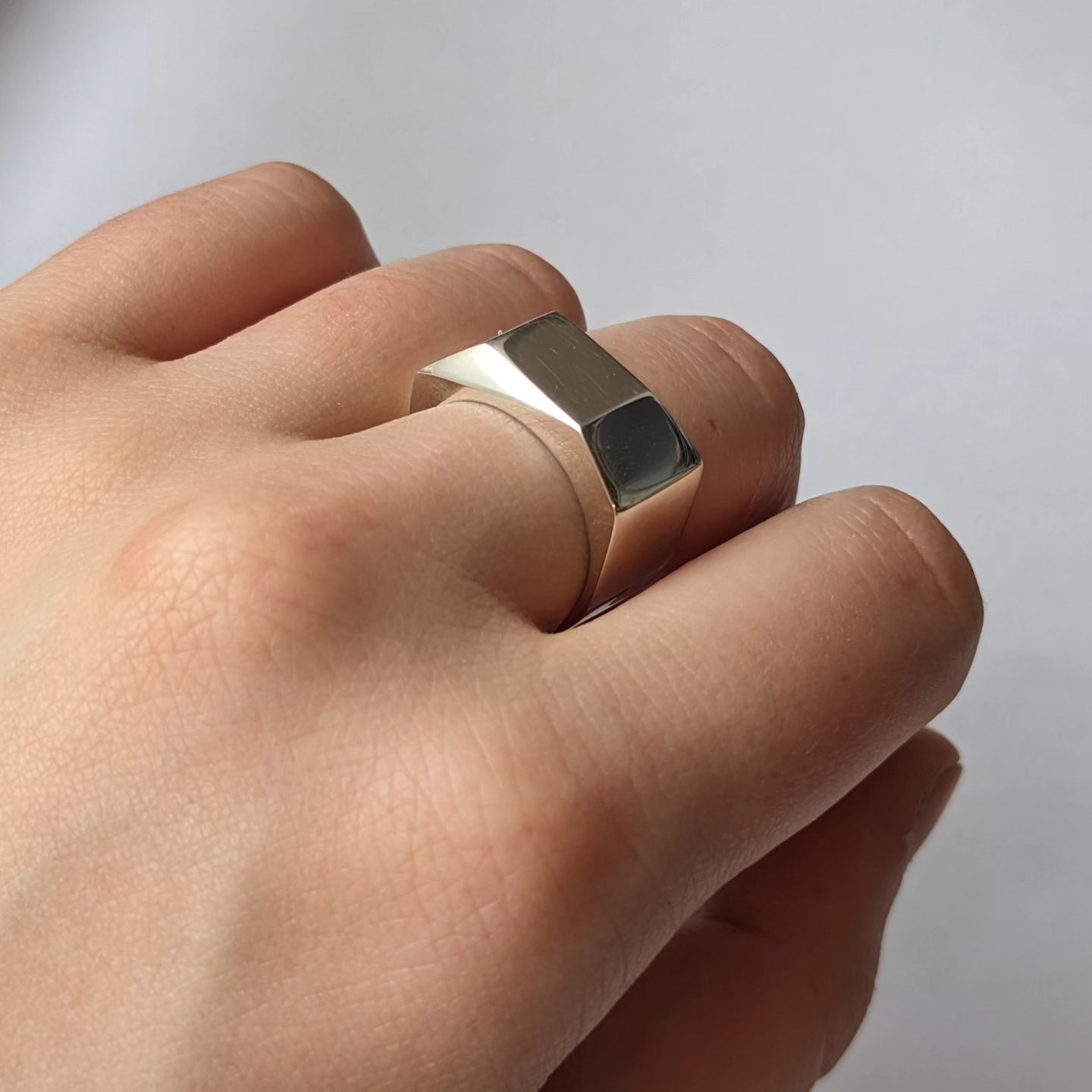 Angular Ring (size U)